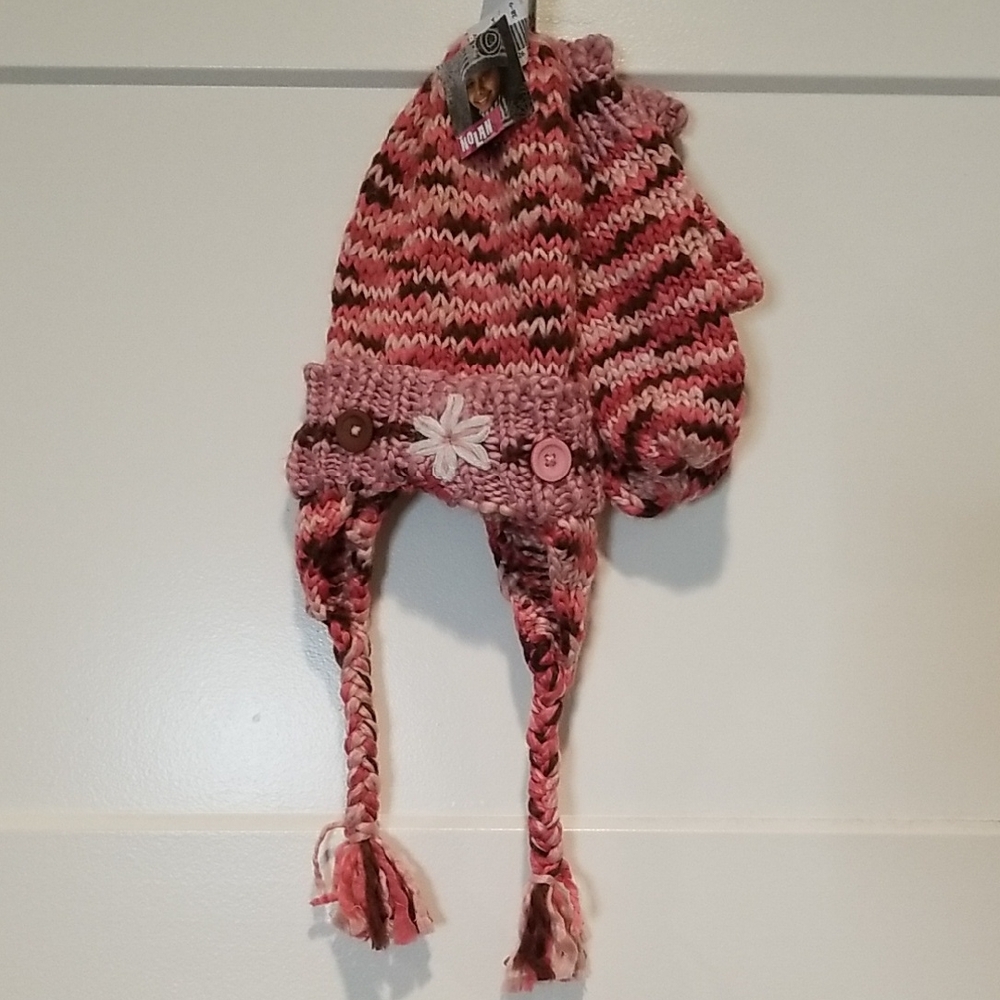Nolan Soft Chunky Yarn Hat & Mittens Set With Button Details NWT Fits Ages 7-16